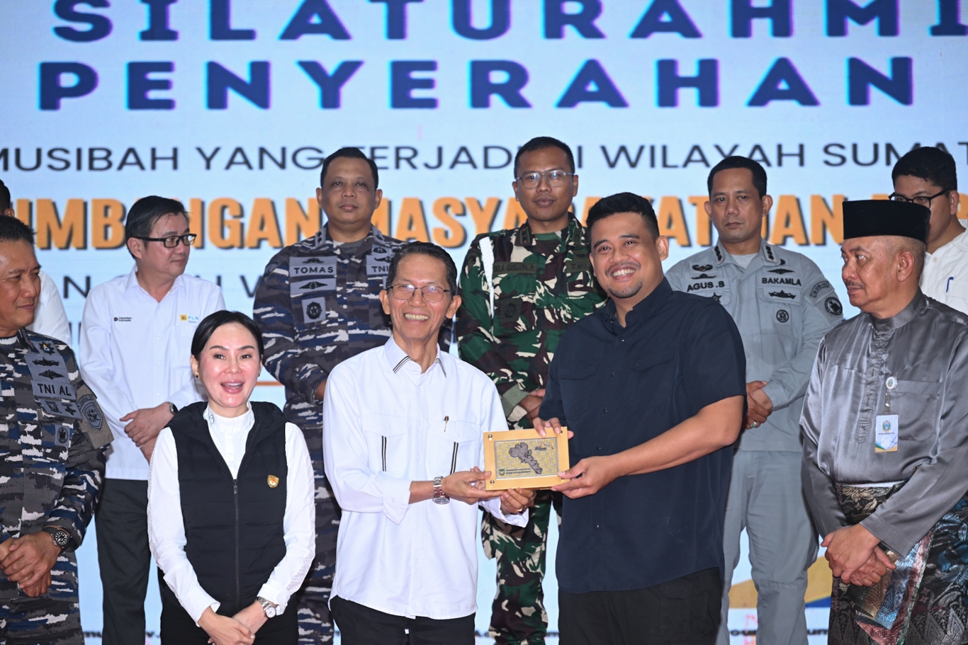Thumbnail Gubernur Sumut Bobby Nasution Terima Donasi Bencana Rp4,7 Miliar dari Pemko Batam
